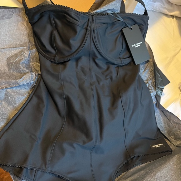 SKIMS D&G Dolce&Gabbana Onyx Black Bodysuit
Size L NWT!! - Picture 5 of 11